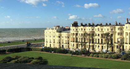 Exquisite Hove Seaside Family Accommodation