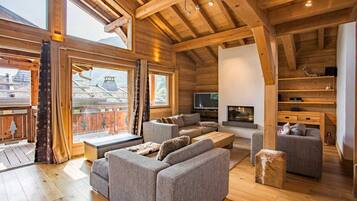 Fernseher, Kamin, DVD-Player, Stereoanlage