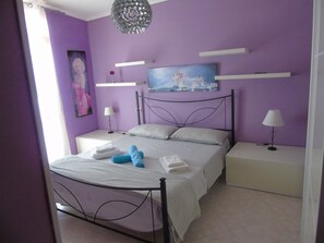 6 bedrooms, in-room safe, iron/ironing board, WiFi