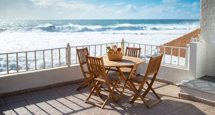 Romantic ocean front apartment in a charming fishermen village