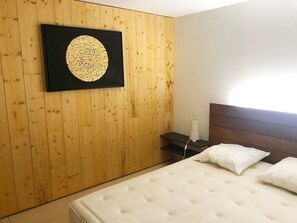 4 bedrooms, iron/ironing board, free WiFi, bed sheets - Villa Labarthe - 2 steps from beaches and port with pool and spa (Capbreton)