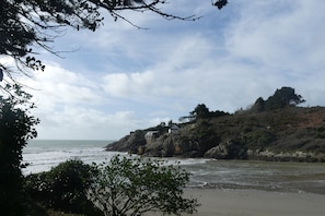 Una playa cerca