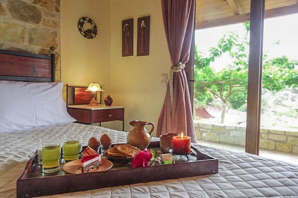 3 slaapkamers, een kluis op de kamer, een strijkplank/strijkijzer