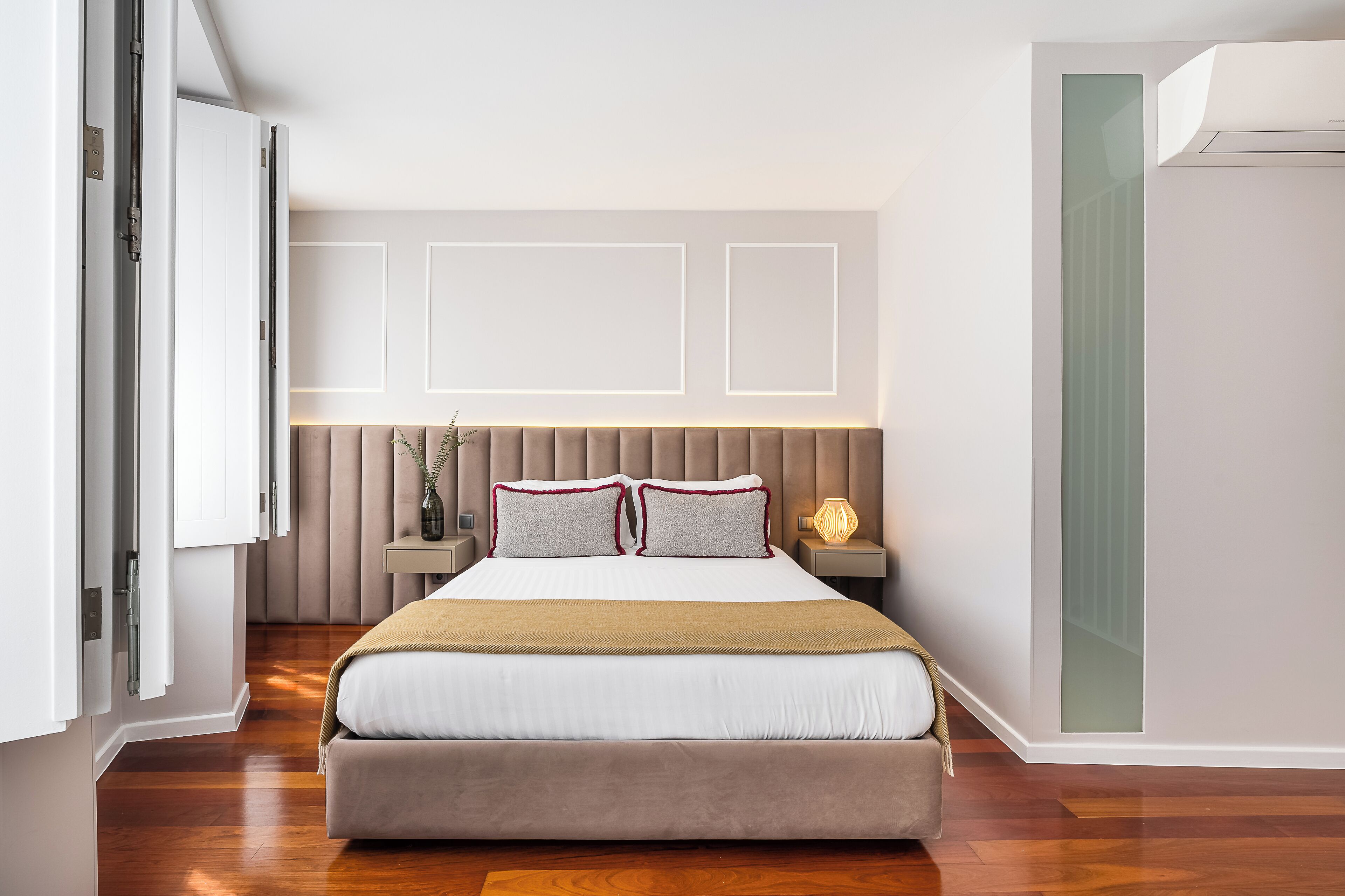 2 soverom, strykejern/-brett, reiseseng for barn og wi-fi