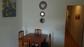 Dining - Sun all year round in Roquetas de Mar (Almería)