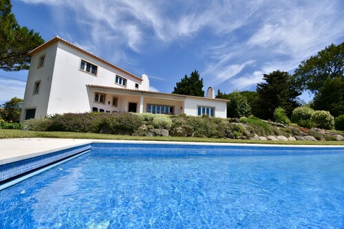 Marvellous villa with pool near beach,wonderful view to palaces