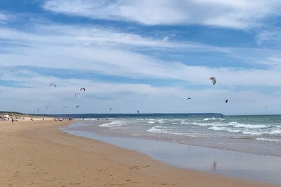 Villa with private pool & enchanting garden | beach & golf 5mins | Lisbon 20mins