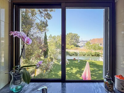 Villa with private pool & enchanting garden | beach & golf 5mins | Lisbon 20mins