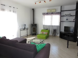 TV, fireplace, DVD player, stereo