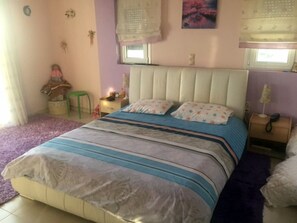 2 slaapkamers, een strijkplank/strijkijzer, wifi, beddengoed