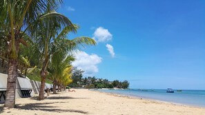 Beach nearby - bungalow - 7 rooms - 5/9 persons (Pereybere)