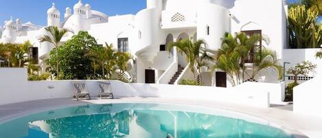 Piscine extérieure, piscine chauffée