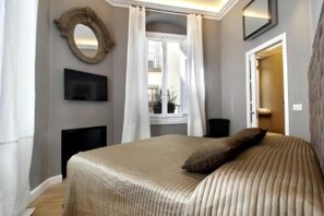 1 bedroom, iron/ironing board, travel cot, free WiFi