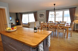 تناول الطعام