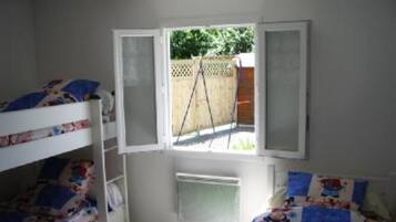 2 habitaciones, tabla de planchar con plancha y wifi gratis