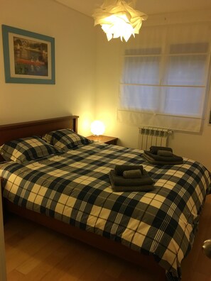 1 bedroom, iron/ironing board, internet, bed sheets