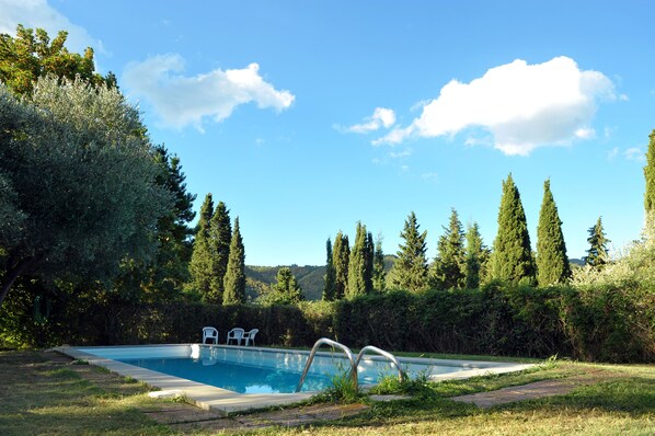 Outdoor pool - An 800 villa in the Tuscan countryside - a quiet place - pool - culture (Londa)