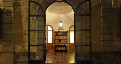 An 800 villa in the Tuscan countryside - a quiet place - pool - culture