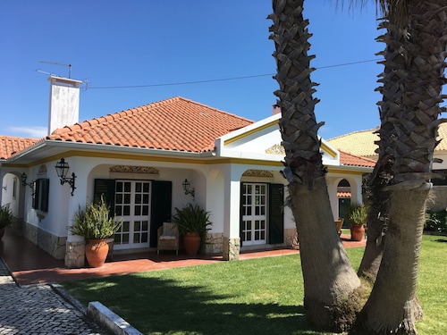 Luxury family villa close to the sea - with pool, garden, barbecue, playground