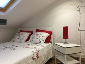6 bedrooms, iron/ironing board, free WiFi, bed sheets