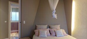 1 chambre, fer et planche à repasser, Wi-Fi, literie fournie
