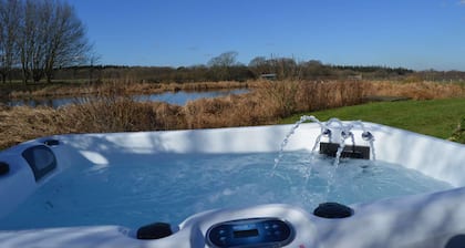 Beautiful Glamping Hut in stunning rural location with Exclusive Hot Tub