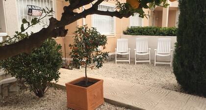 Appartement Pancho au Rez-de-Chaussée, 2 Lits, 1 Bain Jardin BBQ Piscine - 6 Personnes