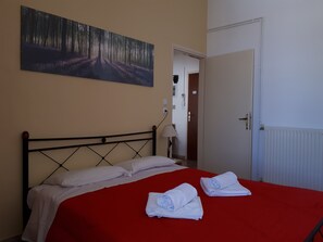 1 室のベッドルーム、アイロン / アイロン台、WiFi、ベッドシーツ