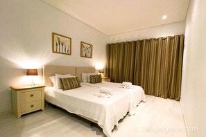 2 عدّة غرف نوم ومكواة/لوح كي وواي فاي مجانًا وملاءات أسرّة