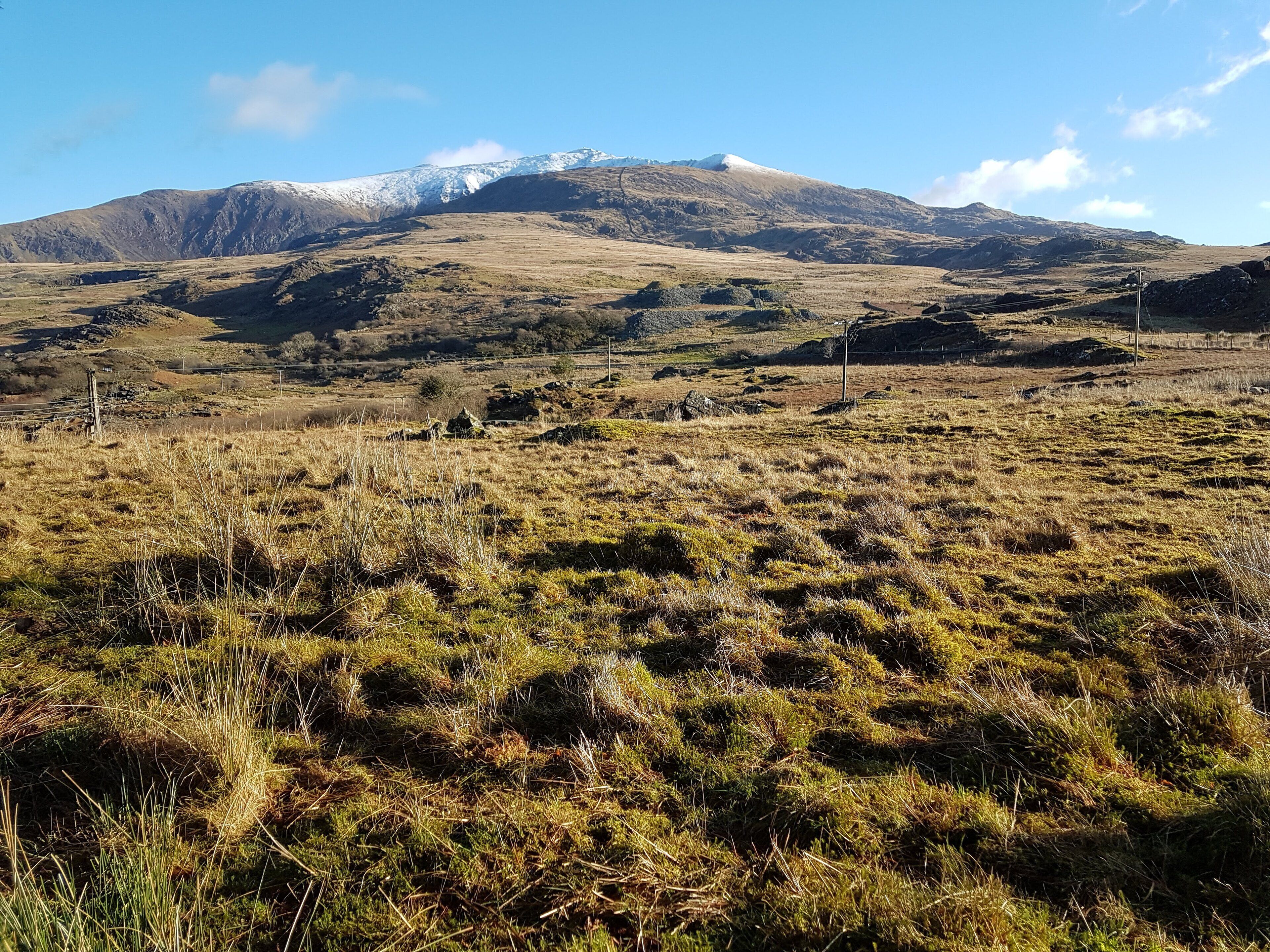 Ducha, secador de pelo, toallas y jabón