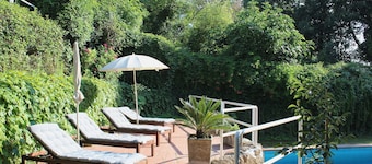 Spacious villa with private pool Rome 20 minutes away overlooking national park