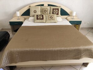2 bedrooms, in-room safe, iron/ironing board, travel cot
