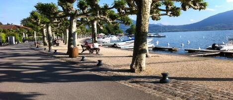 Beach nearby, sun-loungers