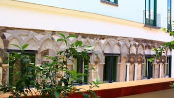 Enceinte de lâhĂ©bergement