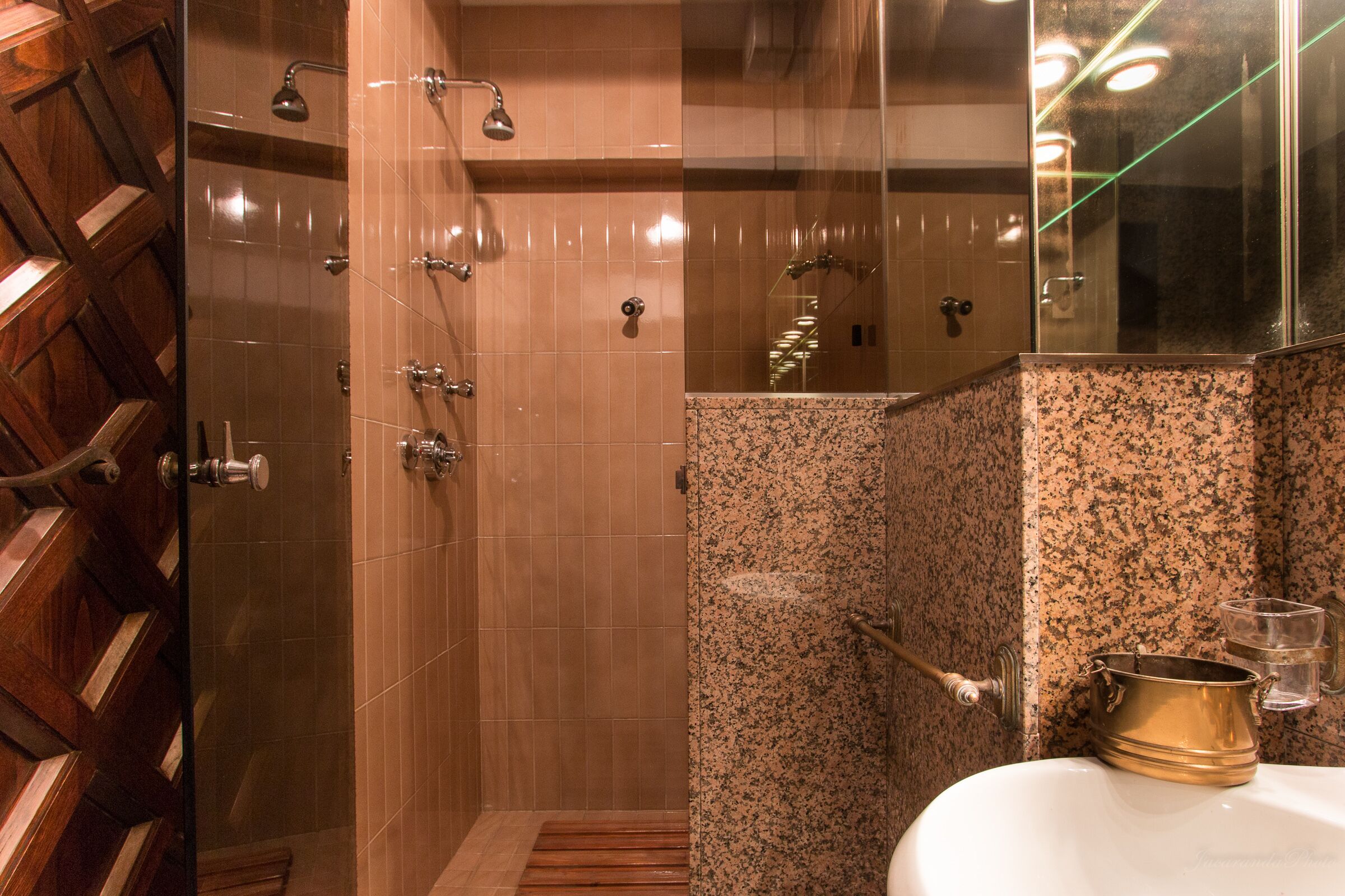 Badewanne, Haartrockner, Bidet, Handtücher