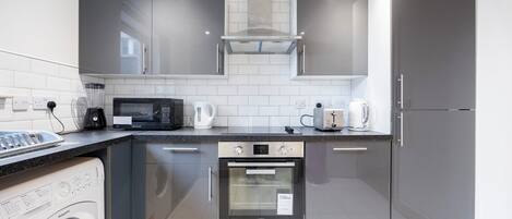 Fridge, microwave, oven, stovetop