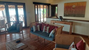 Smart-TV, Bücher, Drucker