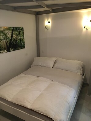 1 chambre, fer et planche à repasser, Wi-Fi gratuit, draps fournis