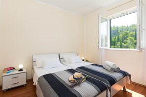 3 habitaciones, tabla de planchar con plancha y wifi gratis 