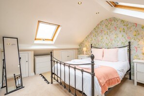 3 bedrooms, iron/ironing board, Internet