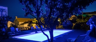 Vacation house near sea & beaches with HEATED POOL & BBQ