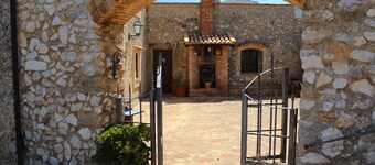 BELLISSIMA VILLA con PISCINA ad uso ESCLUSIVO, relax a pochi km dal mare!