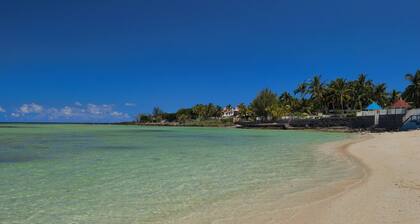 West Coast - Large Villa with Private Pool and Garden not far from the pla