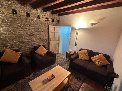 Quirky Cottage in The Heart Of The Yorkshire Dales. Great reviews. Book early