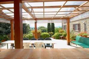 Outdoor dining -    Beautiful intime Villa with private pool 3 Bedrooms Sleep 7 (Panicale)