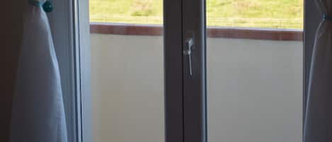 1 chambre, bureau, Wi-Fi, draps fournis