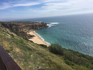 Beach nearby - Apt in condominium with pool and magnificent sea view, ideal for families (Ericeira)