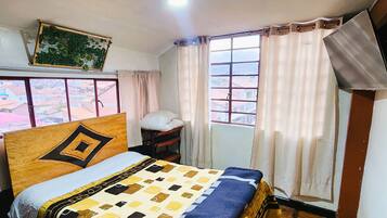 5 makuuhuonetta, silitysrauta/-lauta, Wi-Fi, vuodevaatteet