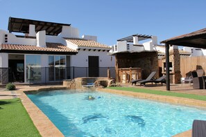 Outdoor pool, a heated pool - Beautiful 3 Bedroom Detached Villa with Private Pool & Jacuzzi, Wifi, TV, BBQ, (Vera Playa)