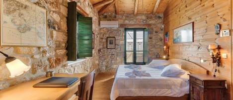 3 habitaciones, tabla de planchar con plancha y acceso a internet